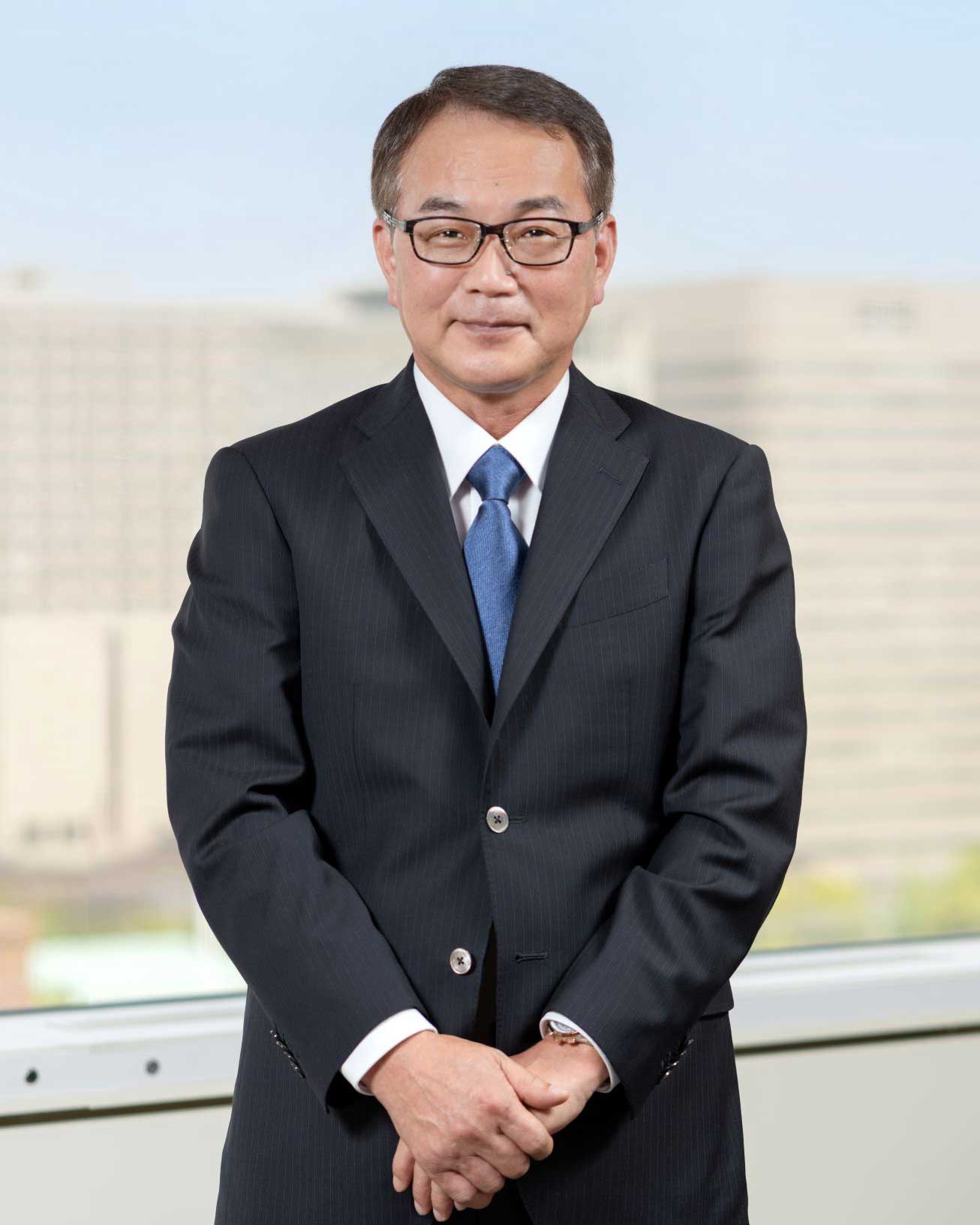 Akie Wanibuchi, President